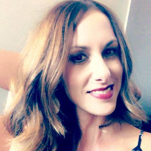 Meet your Posher, Whitney - Picture 1 of 1